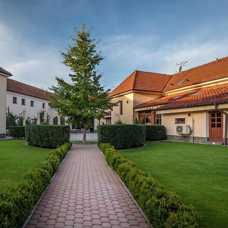 Chateau Krakovany Εξωτερικό φωτογραφία