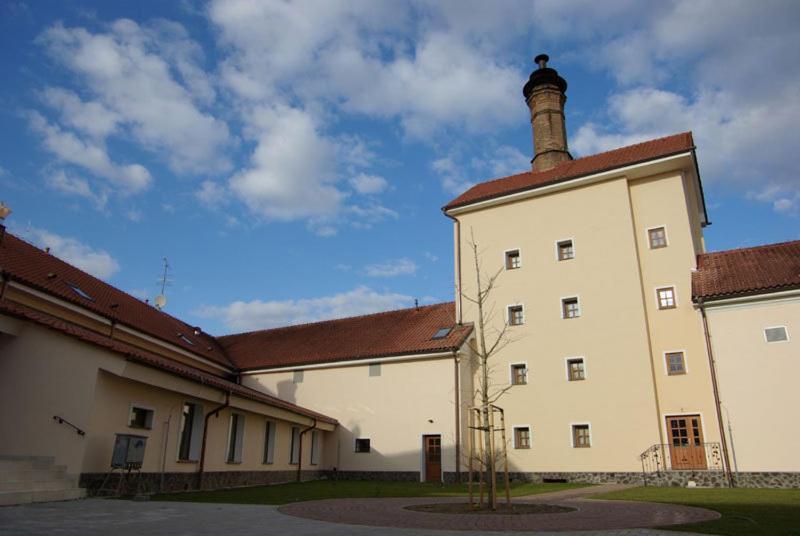 Chateau Krakovany Εξωτερικό φωτογραφία
