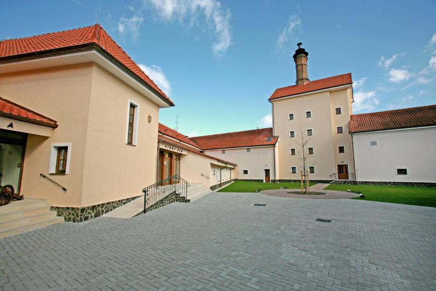 Chateau Krakovany Εξωτερικό φωτογραφία