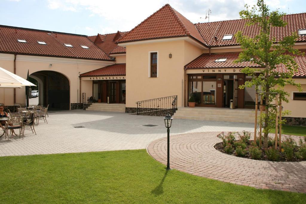 Chateau Krakovany Εξωτερικό φωτογραφία