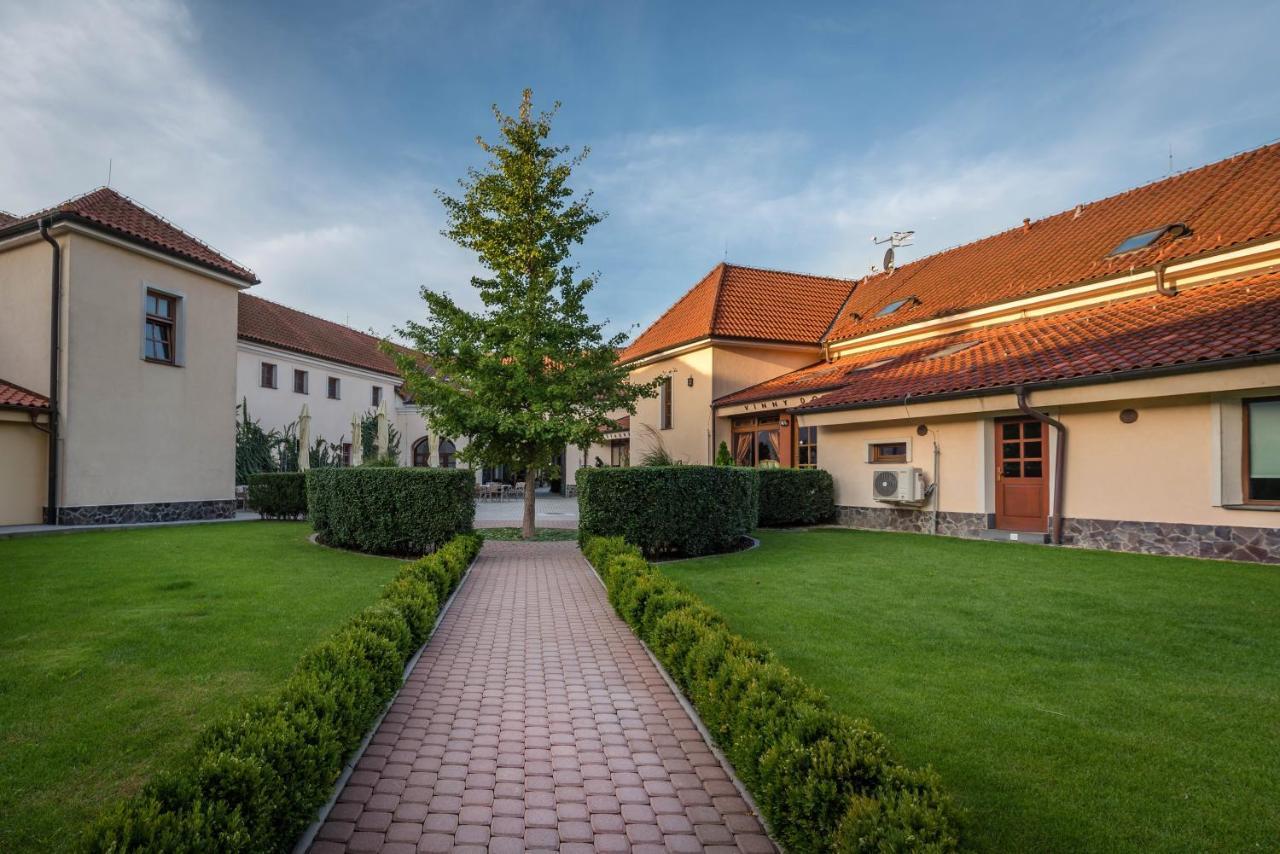 Chateau Krakovany Εξωτερικό φωτογραφία