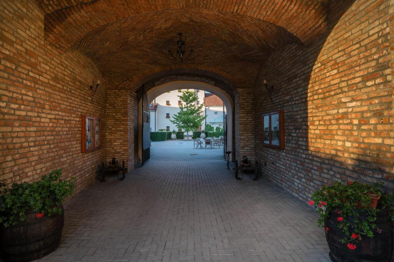 Chateau Krakovany Εξωτερικό φωτογραφία